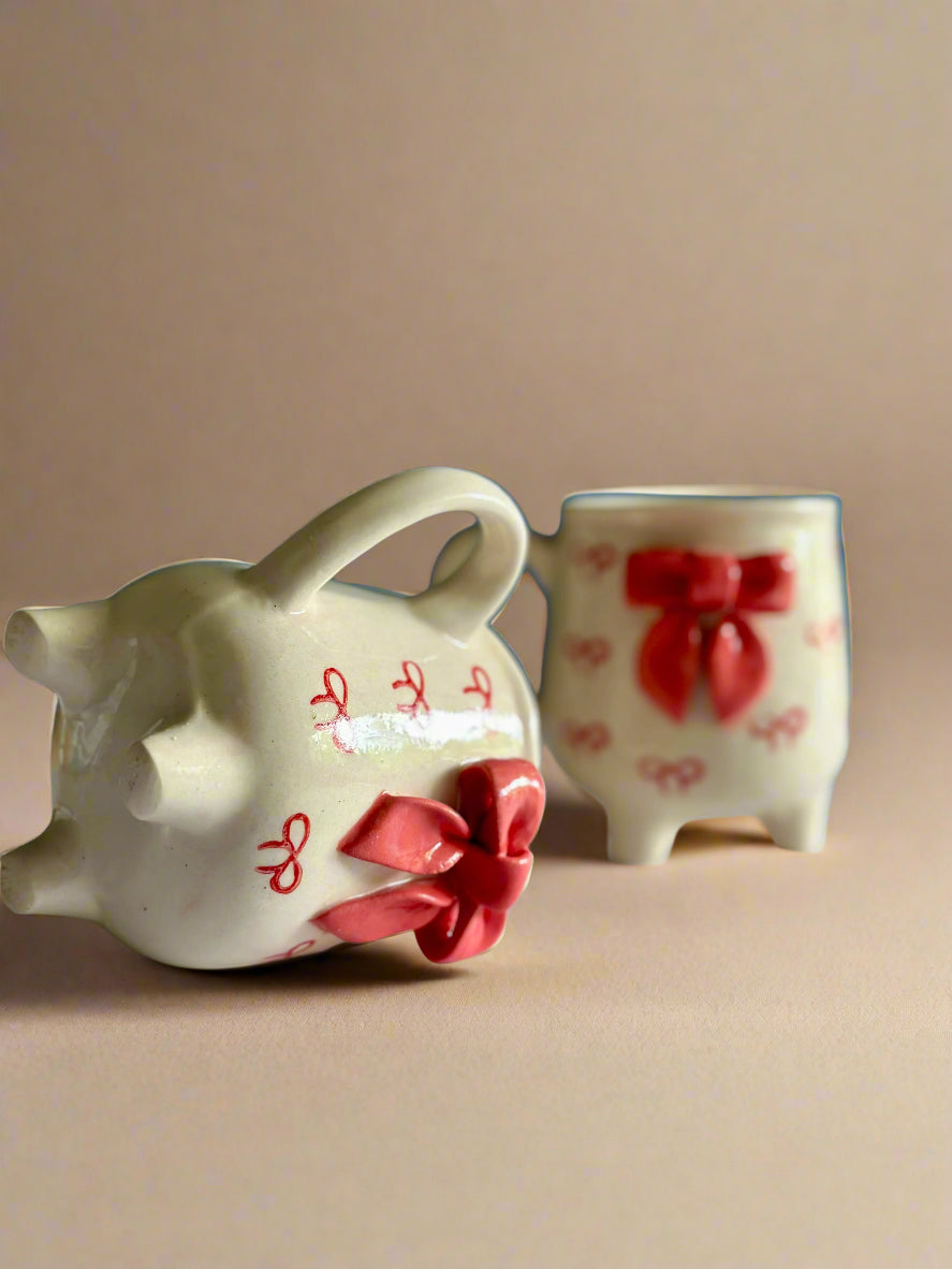 Dramatic Small Bow Mug - Red
