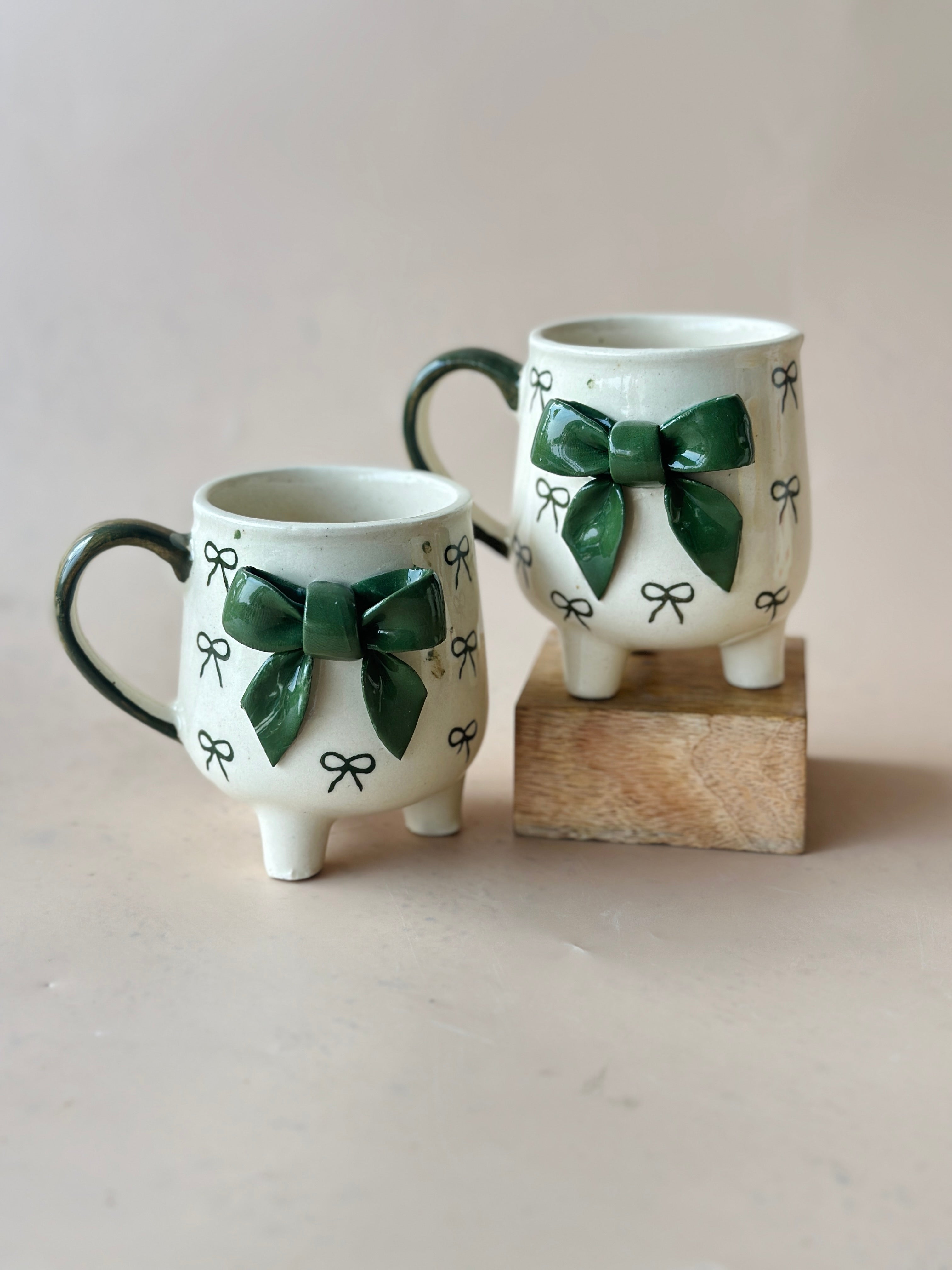 Dramatic Big Bow Mug - Green