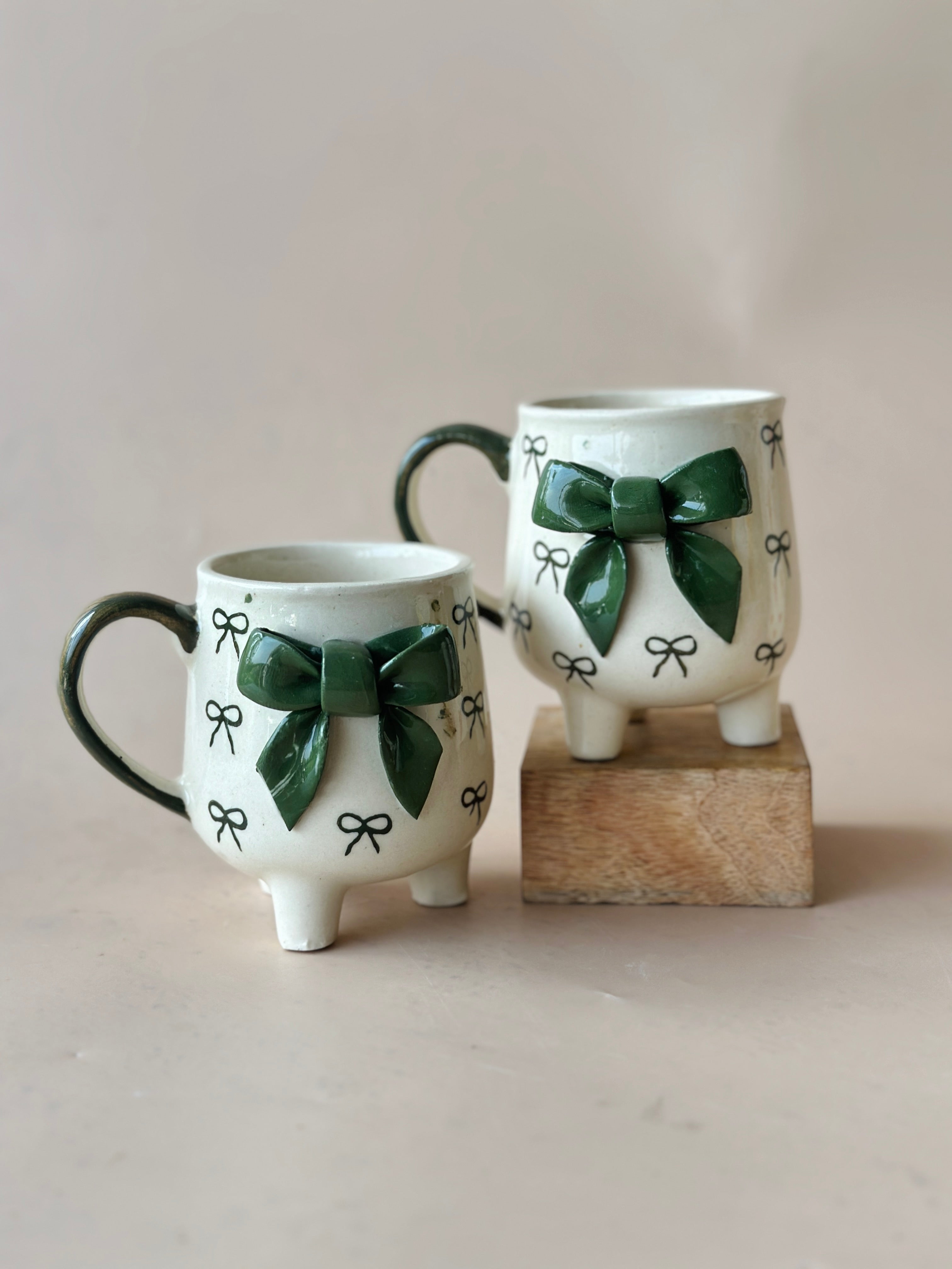 Dramatic Big Bow Mug - Green