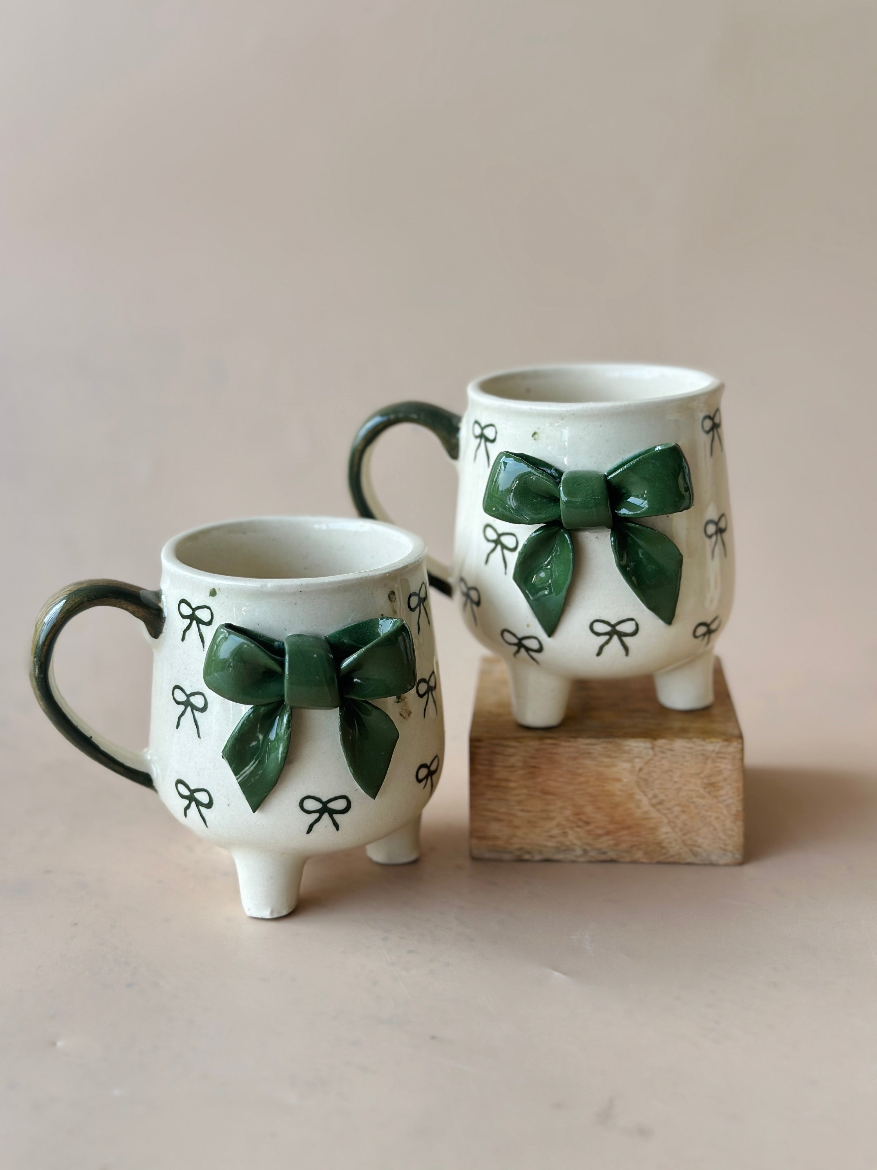 Dramatic Big Bow Mug - Green