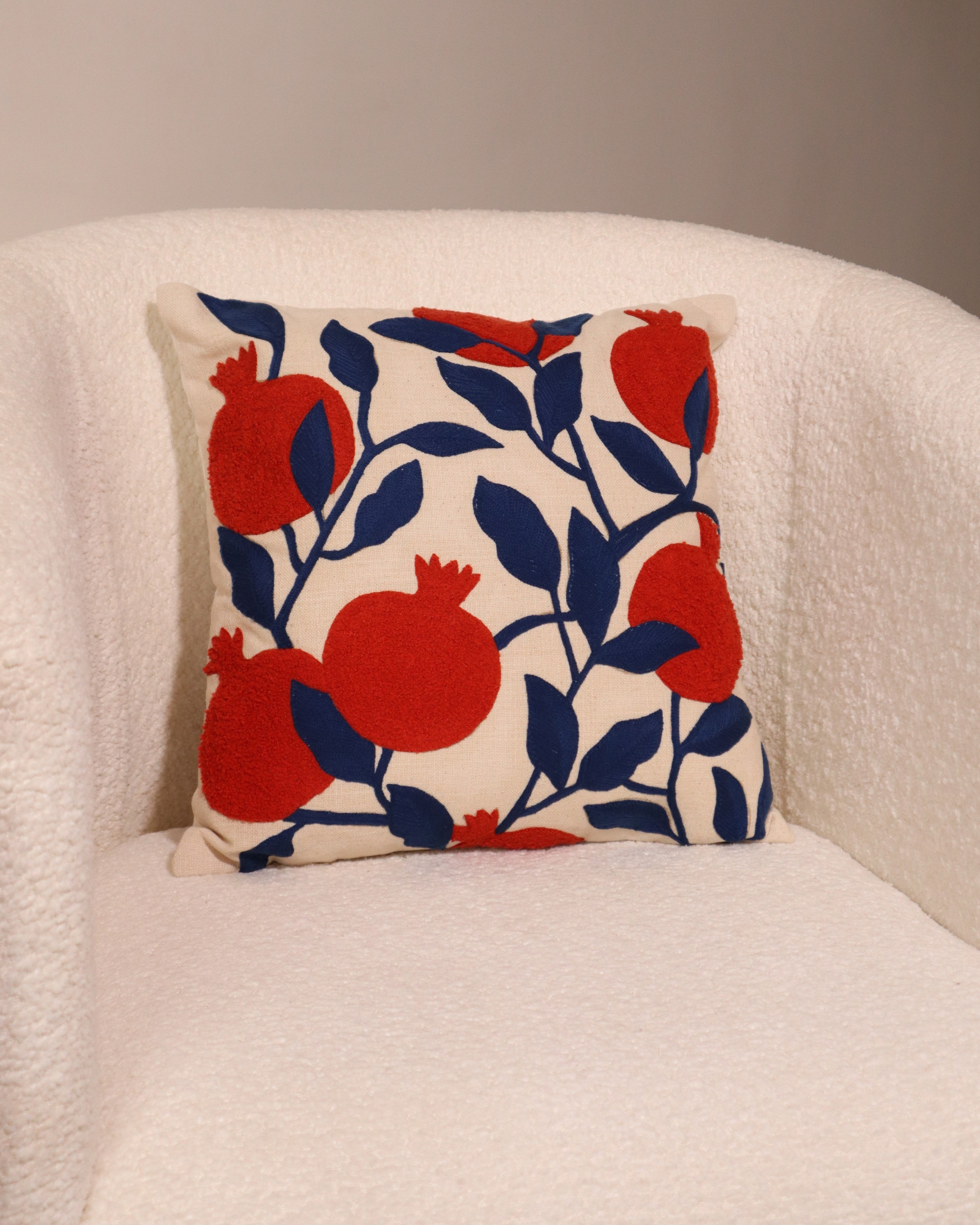 Anaar Bazaar Tufted Cushion Cover (16 x 16")