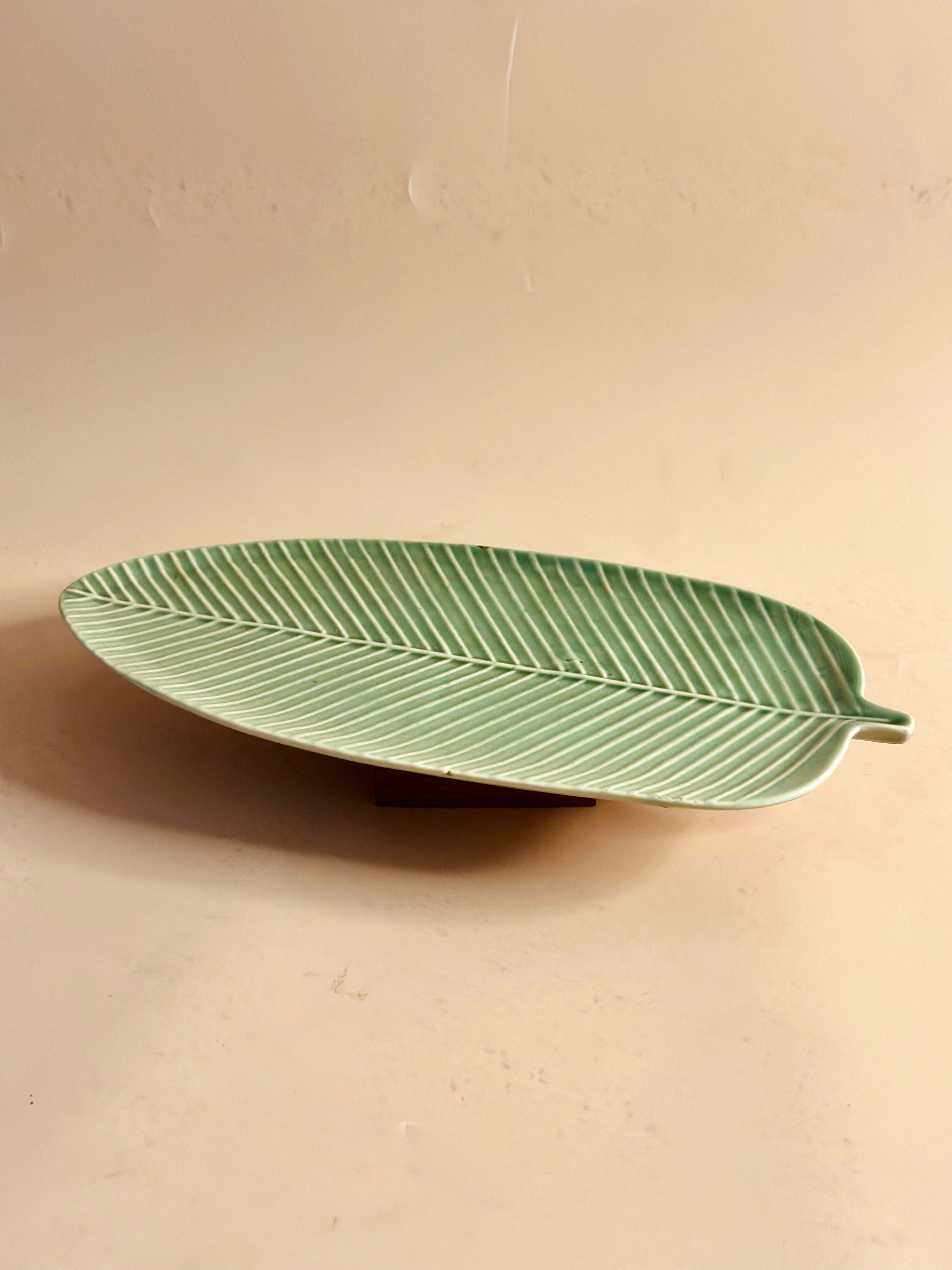 Vein Green Leaf Platter