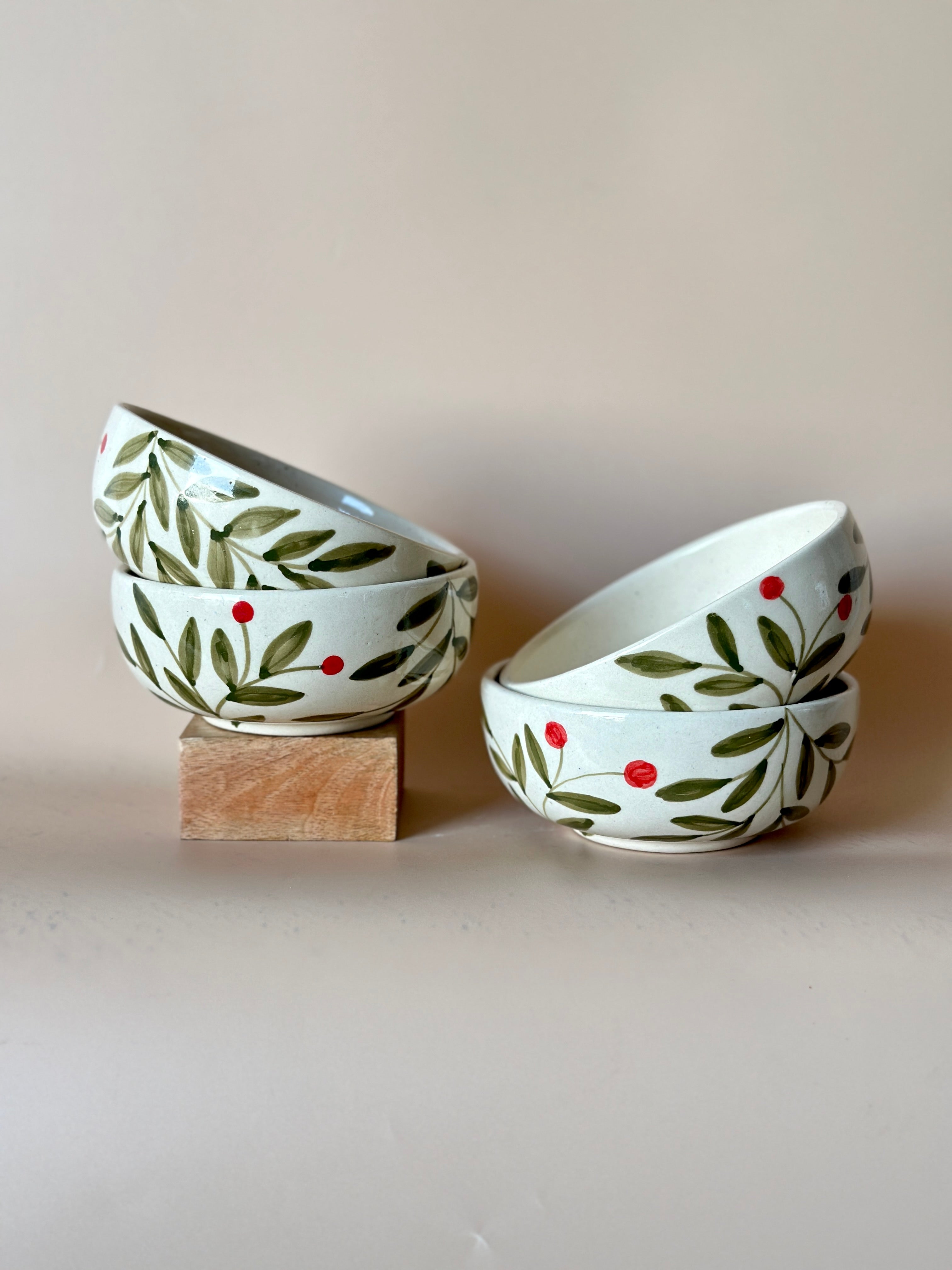 Olive Leaf Small Bowls Set of 4