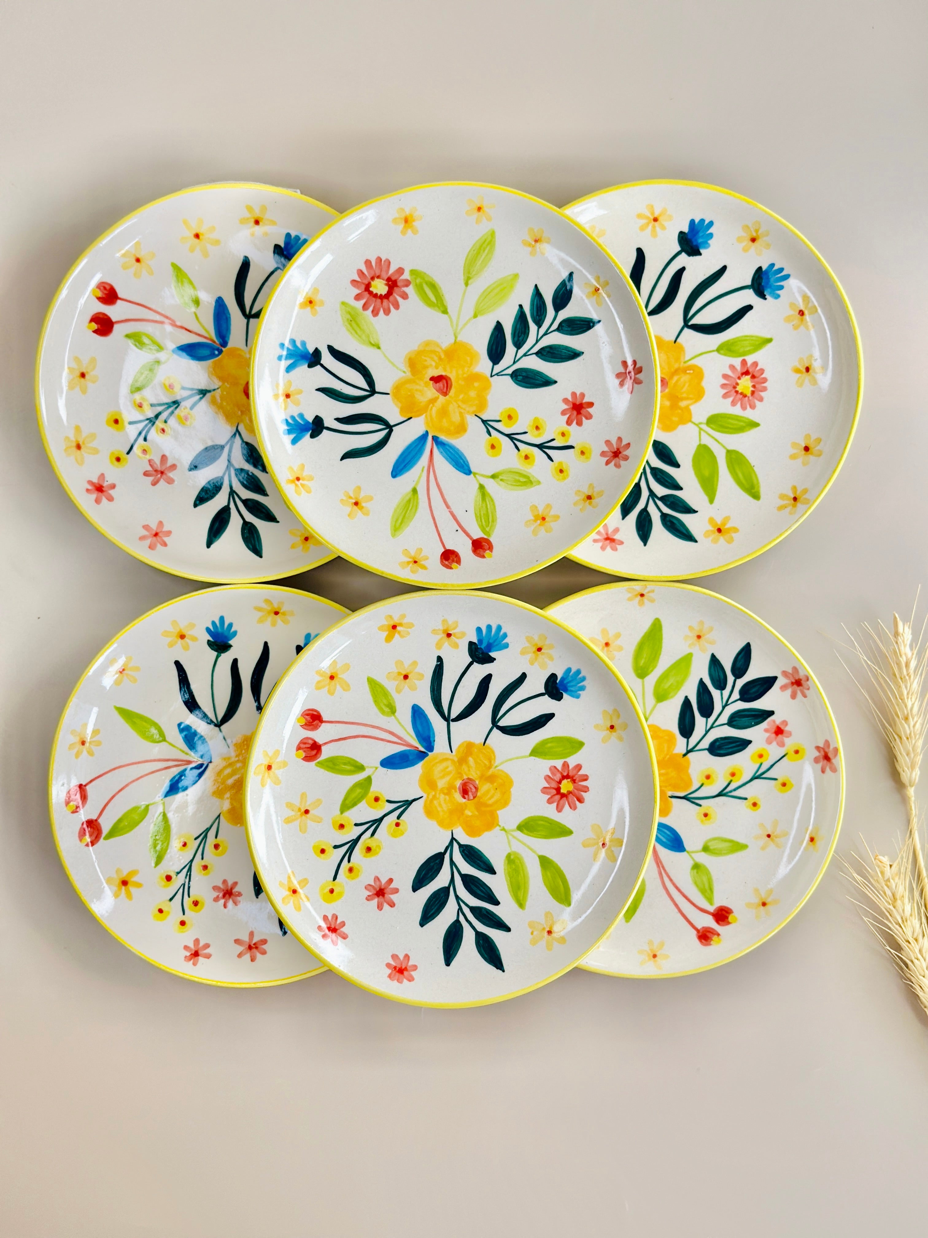 Set Floral Extravaganza Ceramic Plates  (7 Inches)