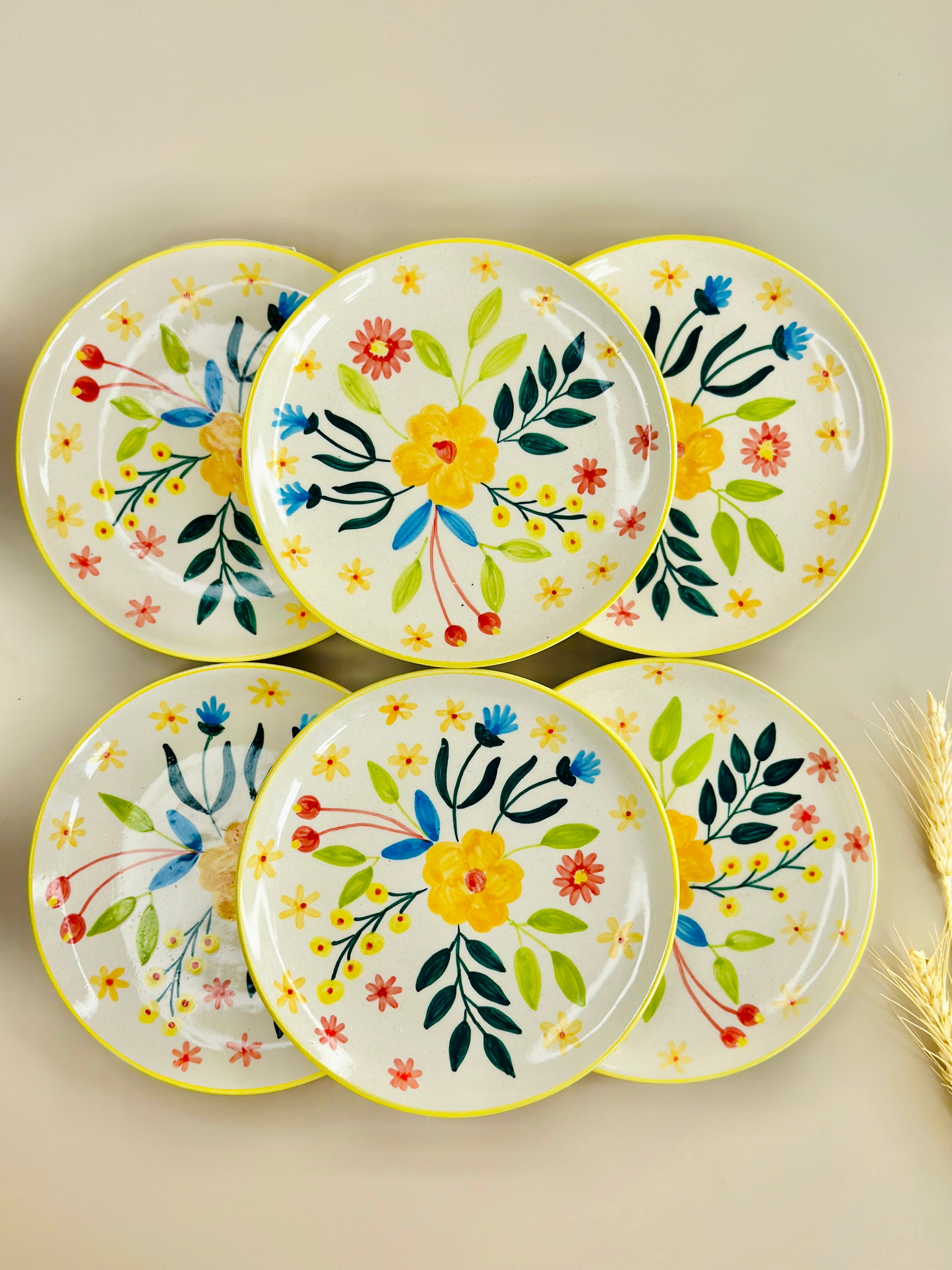 Set Floral Extravaganza Ceramic Plates  (7 Inches)