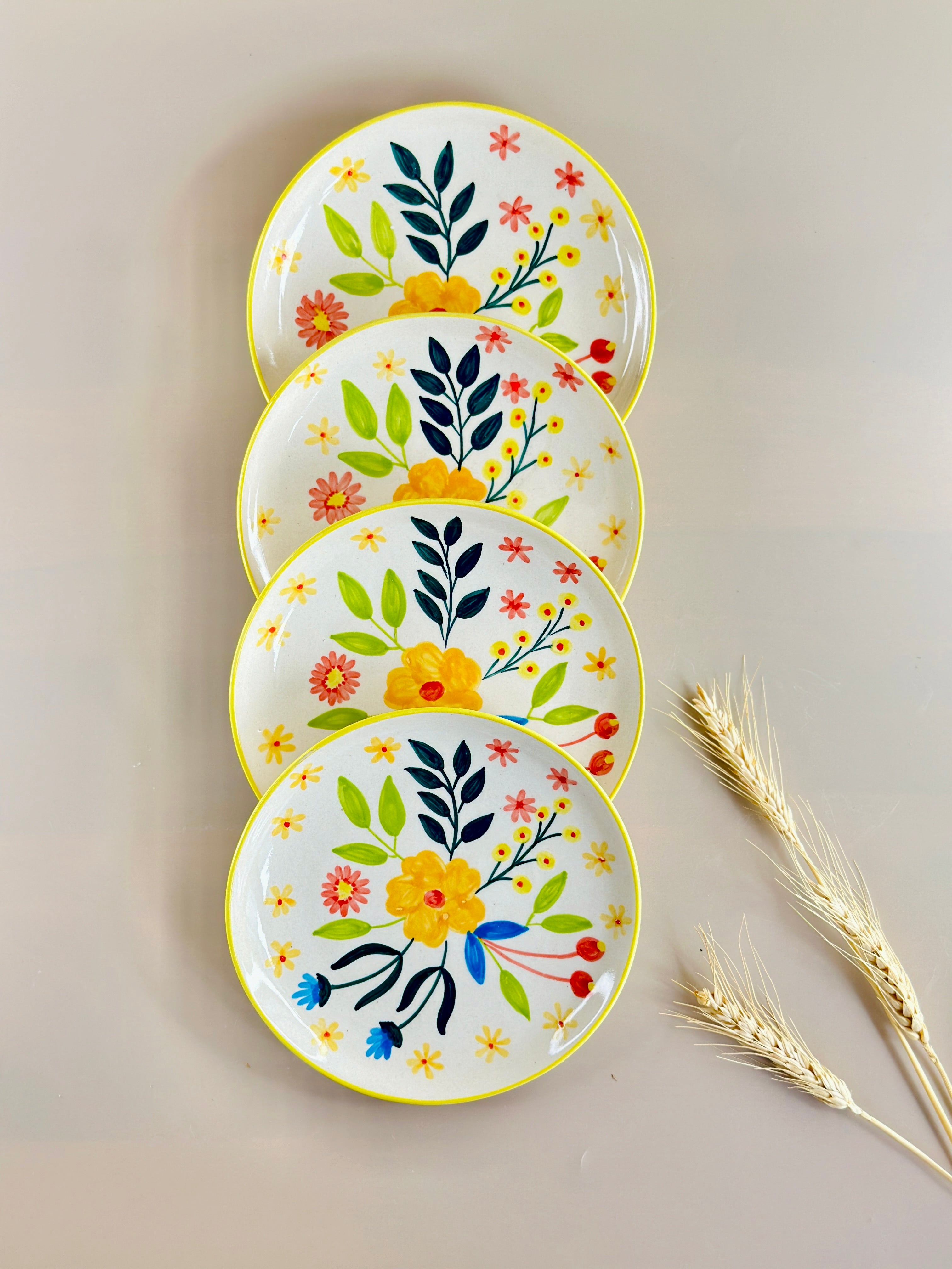 Set Floral Extravaganza Ceramic Plates  (7 Inches)